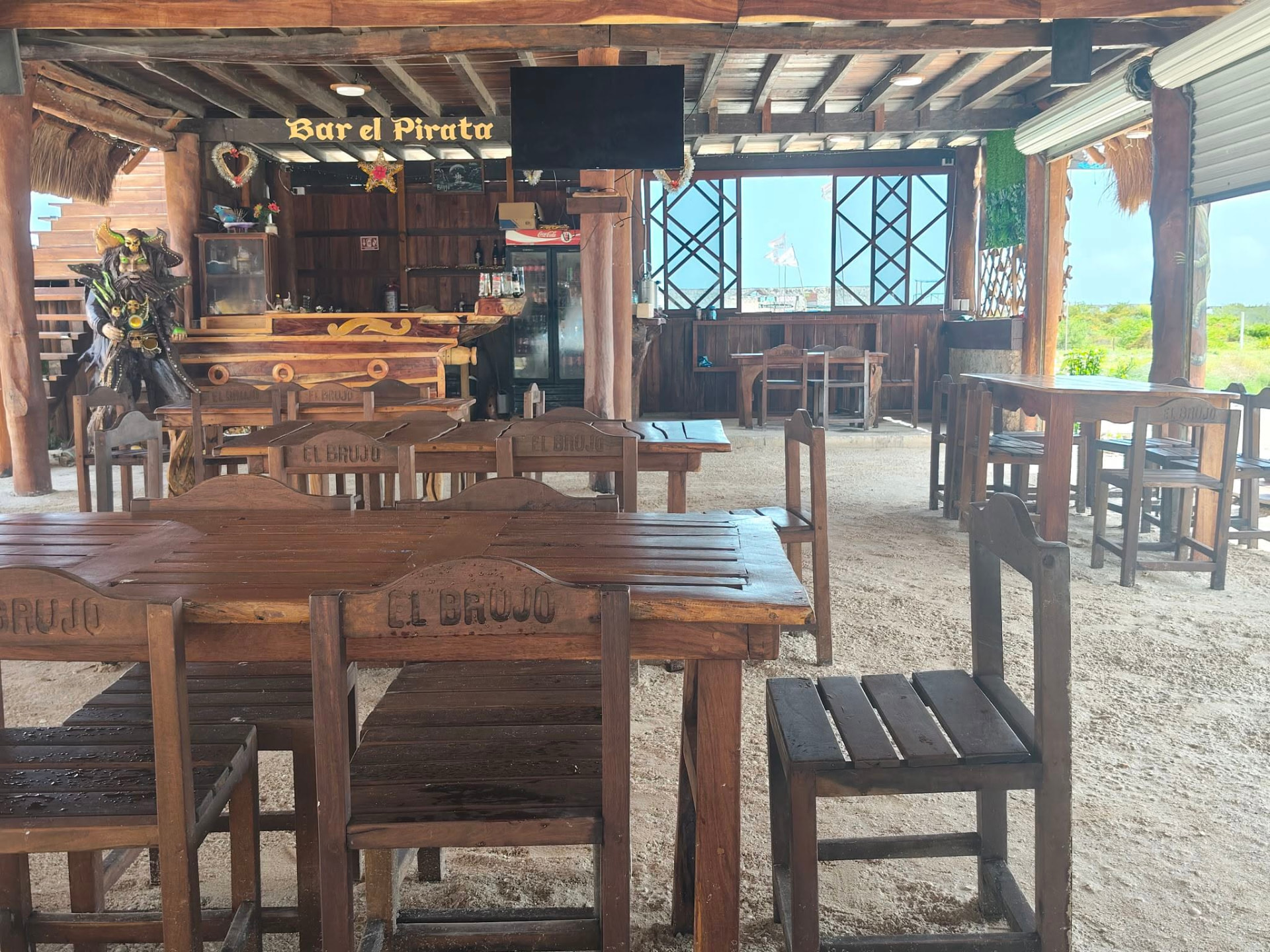 Bar el Pirata dentro del restaurante El Brujo